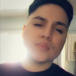 Meet your Posher, Javier